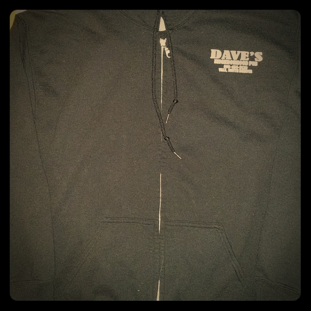 Dave's neighborhood‎ pub Vale South Dakota hoodie
